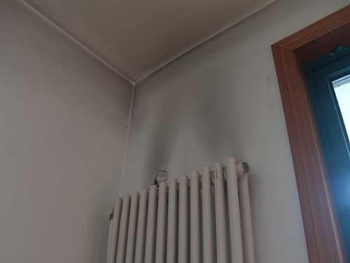 暖气熏墙的原因及几种解决暖气熏墙的方法